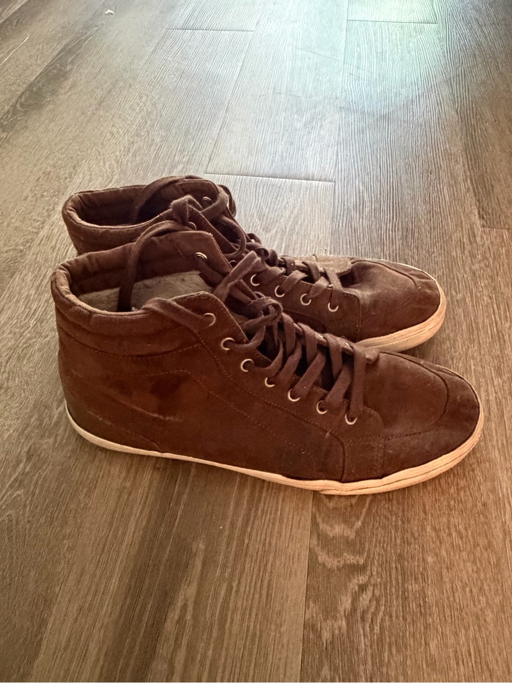 Men’s old navy size 11 high top shoes!